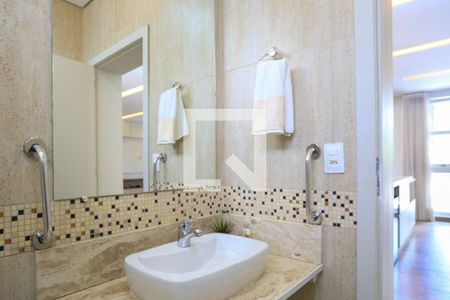 Casa à venda com 640m², 8 quartos e 5 vagasBanheiro 1