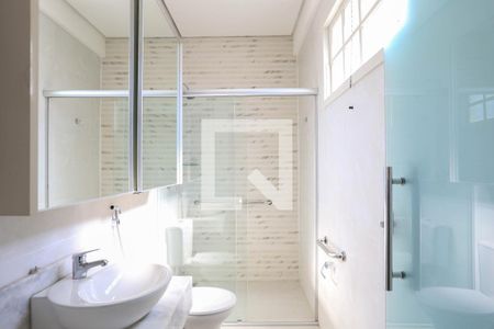 Casa à venda com 640m², 8 quartos e 5 vagasBanheiro 6