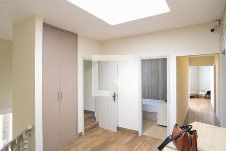 Casa à venda com 640m², 8 quartos e 5 vagasCorredor