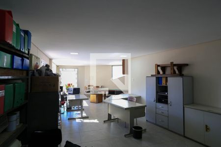 Casa à venda com 640m², 8 quartos e 5 vagasEscritório