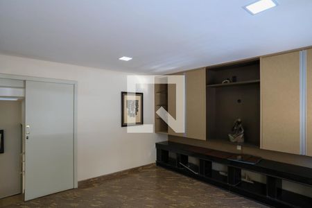 Casa à venda com 640m², 8 quartos e 5 vagasQuarto 3