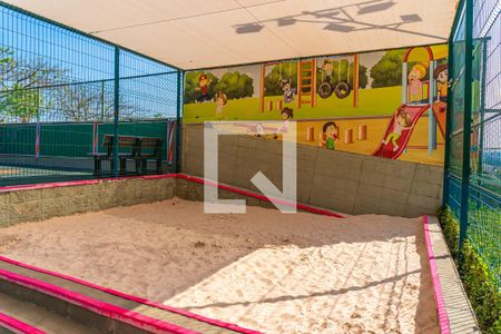 Casa de condomínio à venda com 232m², 3 quartos e 4 vagas Casa de condomínio à venda com 232m², 3 quartos e 4 vagasÁrea comum