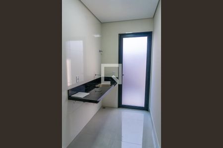 Casa de condomínio à venda com 232m², 3 quartos e 4 vagas Casa de condomínio à venda com 232m², 3 quartos e 4 vagasÁrea de Serviço