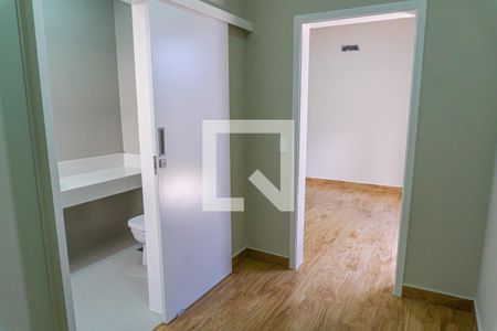 Casa de condomínio à venda com 232m², 3 quartos e 4 vagas Casa de condomínio à venda com 232m², 3 quartos e 4 vagasCloset da suíte