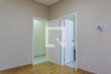 Casa de condomínio à venda com 232m², 3 quartos e 4 vagas Casa de condomínio à venda com 232m², 3 quartos e 4 vagasSuíte 2