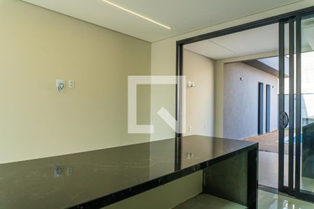 Casa de condomínio à venda com 232m², 3 quartos e 4 vagas Casa de condomínio à venda com 232m², 3 quartos e 4 vagasCozinha