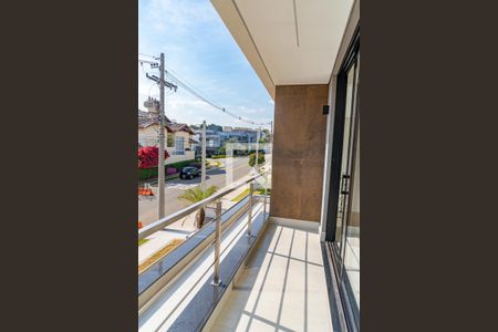 Casa de condomínio à venda com 232m², 3 quartos e 4 vagas Casa de condomínio à venda com 232m², 3 quartos e 4 vagasVaranda da Sala