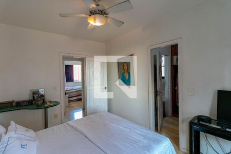 Apartamento à venda com 220m², 4 quartos e 2 vagas Apartamento à venda com 220m², 4 quartos e 2 vagasQuarto