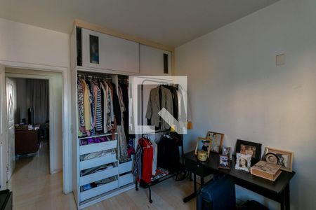 Apartamento à venda com 220m², 4 quartos e 2 vagas Apartamento à venda com 220m², 4 quartos e 2 vagasQuarto