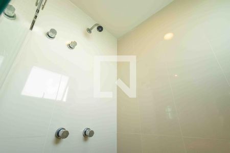 Apartamento para alugar com 203m², 3 quartos e 3 vagas Apartamento para alugar com 203m², 3 quartos e 3 vagasBanheiro da Suíte 2