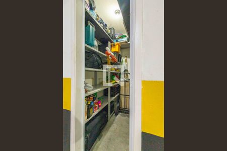 Apartamento para alugar com 203m², 3 quartos e 3 vagas Apartamento para alugar com 203m², 3 quartos e 3 vagasÁrea Comum Box