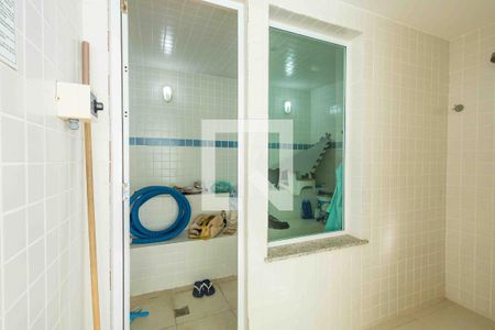 Apartamento para alugar com 203m², 3 quartos e 3 vagas Apartamento para alugar com 203m², 3 quartos e 3 vagasÁrea Comum Sauna