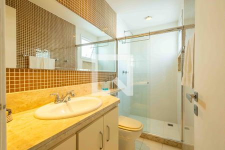 Apartamento para alugar com 203m², 3 quartos e 3 vagas Apartamento para alugar com 203m², 3 quartos e 3 vagasBanheiro da Suíte 2