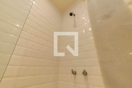 Apartamento à venda com 371m², 3 quartos e 5 vagasBanheiro da Suíte 2