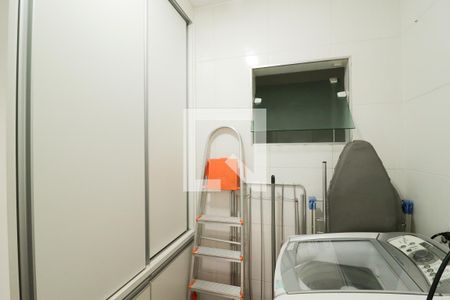 Casa à venda com 130m², 4 quartos e 2 vagasÁrea de Serviço