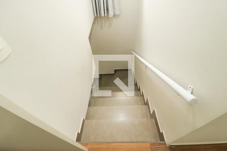 Casa à venda com 130m², 4 quartos e 2 vagasEscada