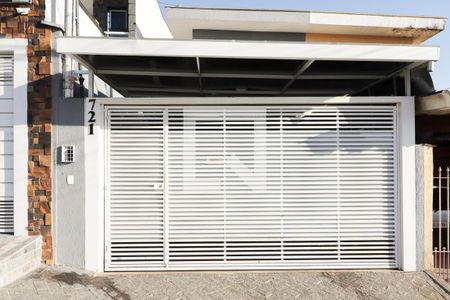 Casa à venda com 130m², 4 quartos e 2 vagasFachada