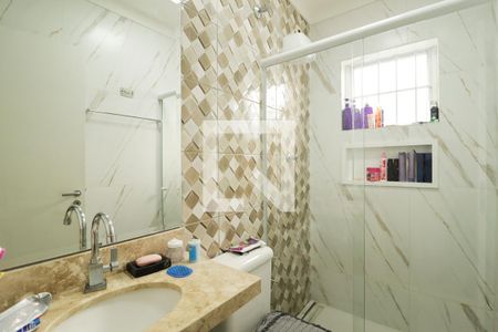 Casa à venda com 130m², 4 quartos e 2 vagasBanheiro da Suíte