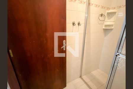Casa à venda com 255m², 3 quartos e 5 vagas Casa à venda com 255m², 3 quartos e 5 vagasBanheiro de serviço