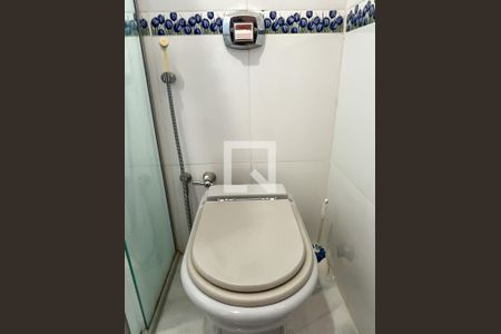 Casa à venda com 255m², 3 quartos e 5 vagas Casa à venda com 255m², 3 quartos e 5 vagasBanheiro da Suíte