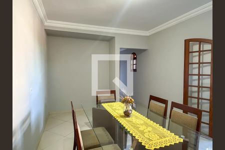 Casa à venda com 255m², 3 quartos e 5 vagas Casa à venda com 255m², 3 quartos e 5 vagasSala de Jantar