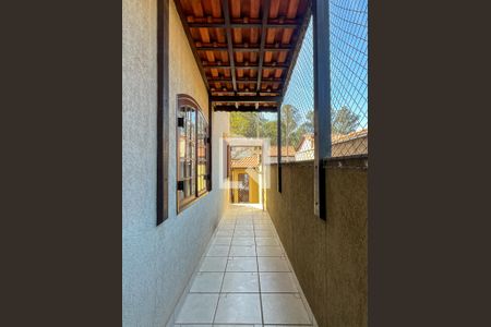 Casa à venda com 255m², 3 quartos e 5 vagas Casa à venda com 255m², 3 quartos e 5 vagasCorredor (entrada)