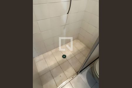 Casa à venda com 255m², 3 quartos e 5 vagas Casa à venda com 255m², 3 quartos e 5 vagasBanheiro de serviço