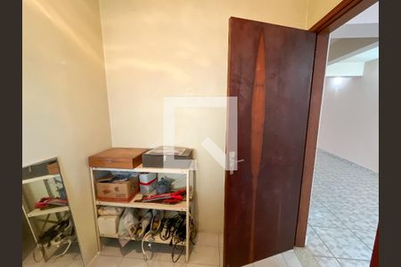Casa à venda com 255m², 3 quartos e 5 vagas Casa à venda com 255m², 3 quartos e 5 vagasQuarto de Serviço