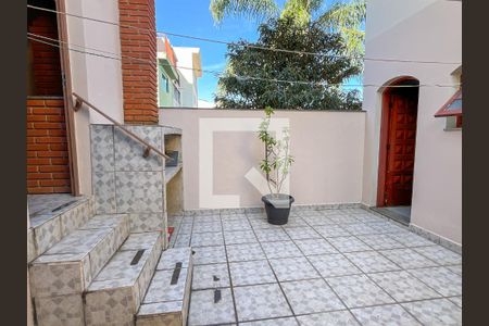 Casa à venda com 255m², 3 quartos e 5 vagas Casa à venda com 255m², 3 quartos e 5 vagasQuintal