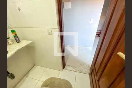 Casa à venda com 255m², 3 quartos e 5 vagas Casa à venda com 255m², 3 quartos e 5 vagasLavabo