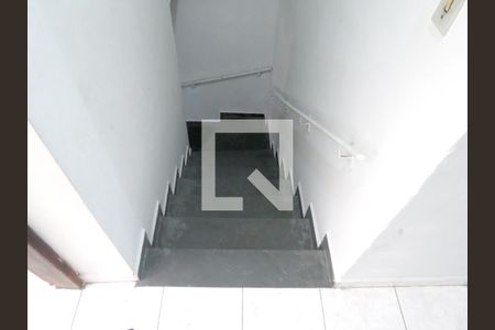 Casa à venda com 127m², 3 quartos e 2 vagasEscadas