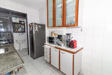Apartamento à venda com 110m², 3 quartos e 2 vagas Apartamento à venda com 110m², 3 quartos e 2 vagasCozinha