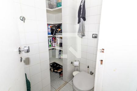 Apartamento à venda com 110m², 3 quartos e 2 vagas Apartamento à venda com 110m², 3 quartos e 2 vagasBanheiro de serviço