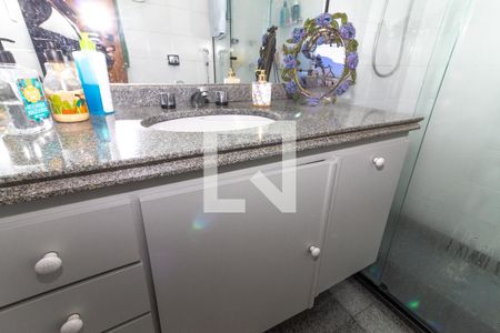 Apartamento à venda com 110m², 3 quartos e 2 vagas Apartamento à venda com 110m², 3 quartos e 2 vagasSuíte