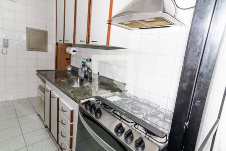 Apartamento à venda com 110m², 3 quartos e 2 vagas Apartamento à venda com 110m², 3 quartos e 2 vagasCozinha