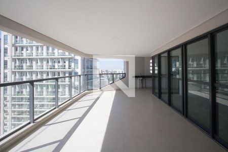 Apartamento à venda com 227m², 4 quartos e 4 vagasVaranda