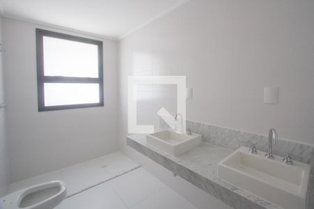 Apartamento à venda com 227m², 4 quartos e 4 vagasBanheiro Suíte 3