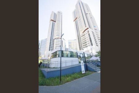 Apartamento à venda com 227m², 4 quartos e 4 vagasFachada