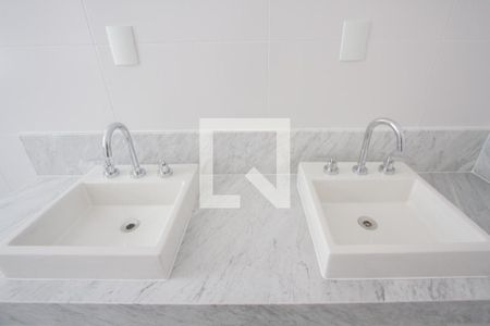 Apartamento à venda com 227m², 4 quartos e 4 vagasBanheiro Suíte 3