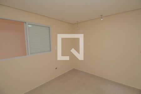 Quarto 1 de casa para alugar com 2 quartos, 80m² em Vila Tolstoi, São Paulo