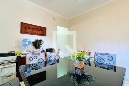 Casa à venda com 218m², 2 quartos e 5 vagas Casa à venda com 218m², 2 quartos e 5 vagasSala de Jantar