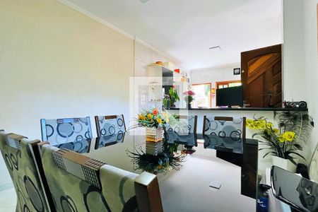 Casa à venda com 218m², 2 quartos e 5 vagas Casa à venda com 218m², 2 quartos e 5 vagasSala de Jantar