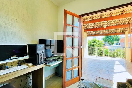 Casa à venda com 218m², 2 quartos e 5 vagas Casa à venda com 218m², 2 quartos e 5 vagasSuíte 2
