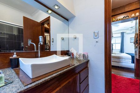 Apartamento para alugar com 190m², 3 quartos e 2 vagas Apartamento para alugar com 190m², 3 quartos e 2 vagasBanheiro suíte 2