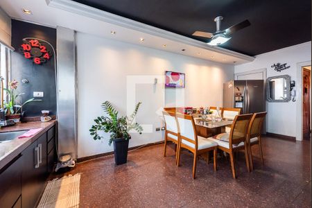 Apartamento para alugar com 190m², 3 quartos e 2 vagas Apartamento para alugar com 190m², 3 quartos e 2 vagasCozinha