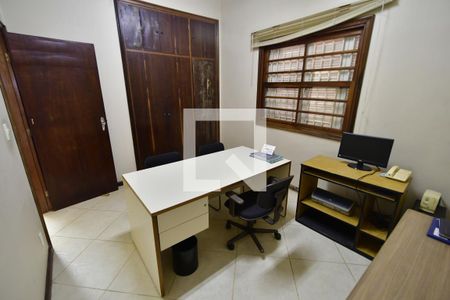 Casa à venda com 345m², 4 quartos e 10 vagasQuarto 3