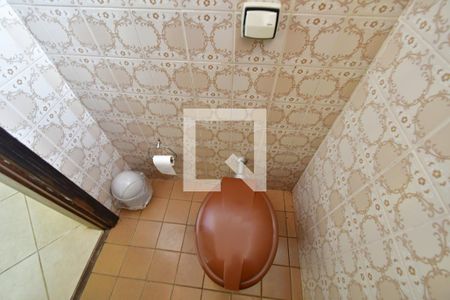 Casa à venda com 345m², 4 quartos e 10 vagasLavabo