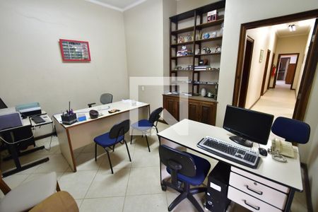 Casa à venda com 345m², 4 quartos e 10 vagasQuarto 1