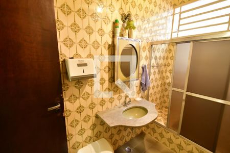 Casa à venda com 345m², 4 quartos e 10 vagasBanheiro