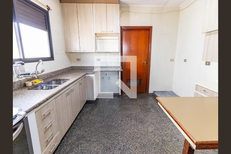 Apartamento à venda com 198m², 4 quartos e 4 vagasCozinha